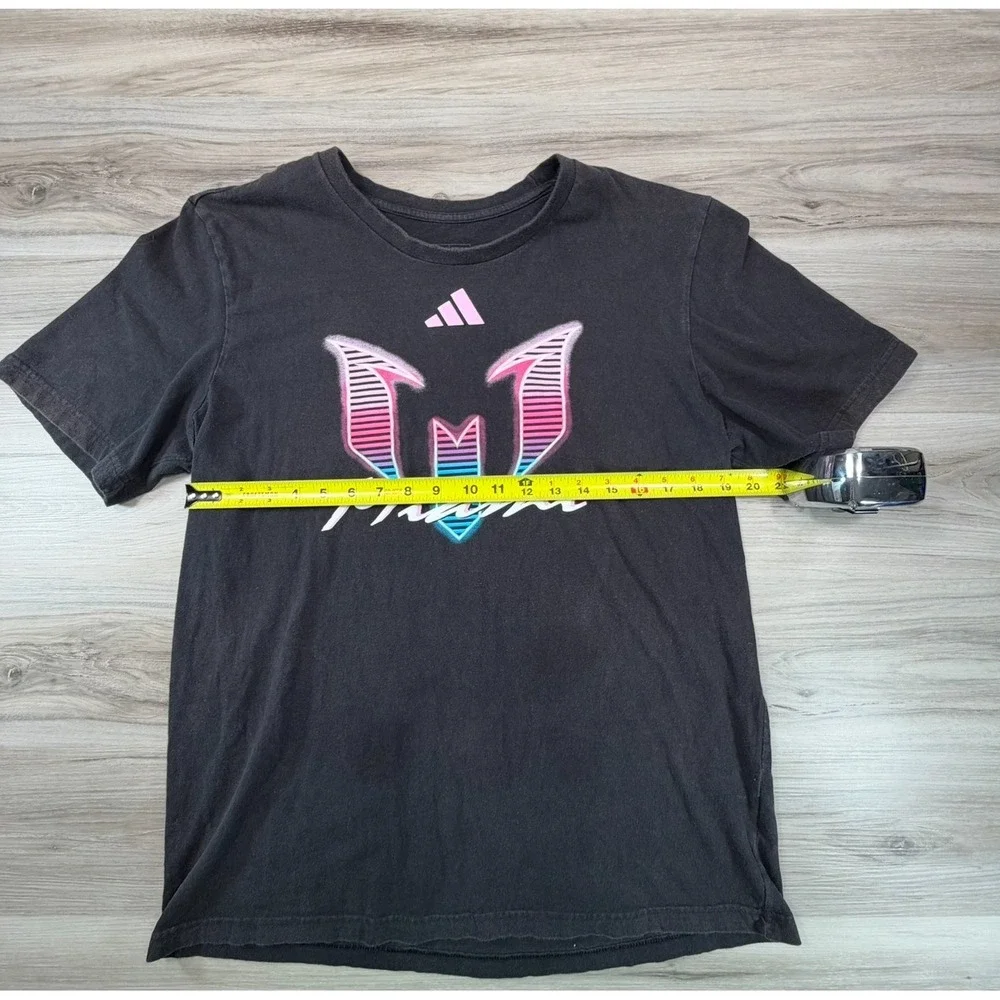 Adidas‎ Miami Graphic T Shirt Men's Large Black Short Sleeve Crew Neck